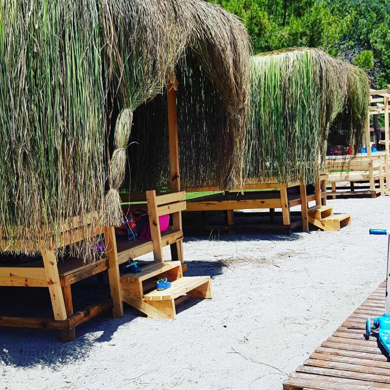 Green Pine Beach & Bungallows Хисарону Екстериор снимка
